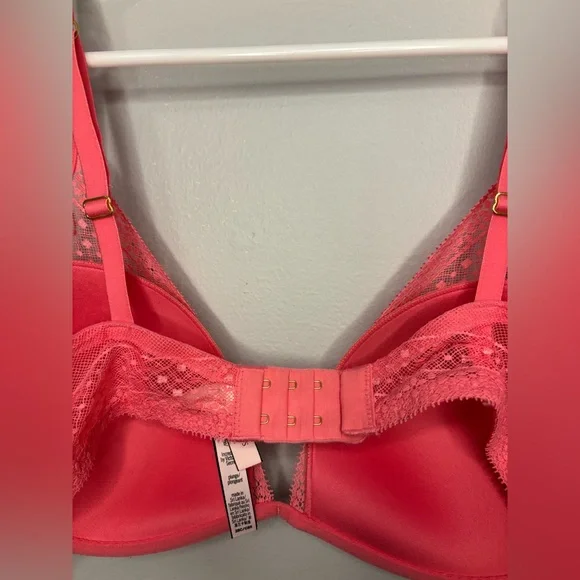 Incredible by Victoria’s Secret Plunge Bra size 38C pink lace lightly lined - Picture 5 of 8
